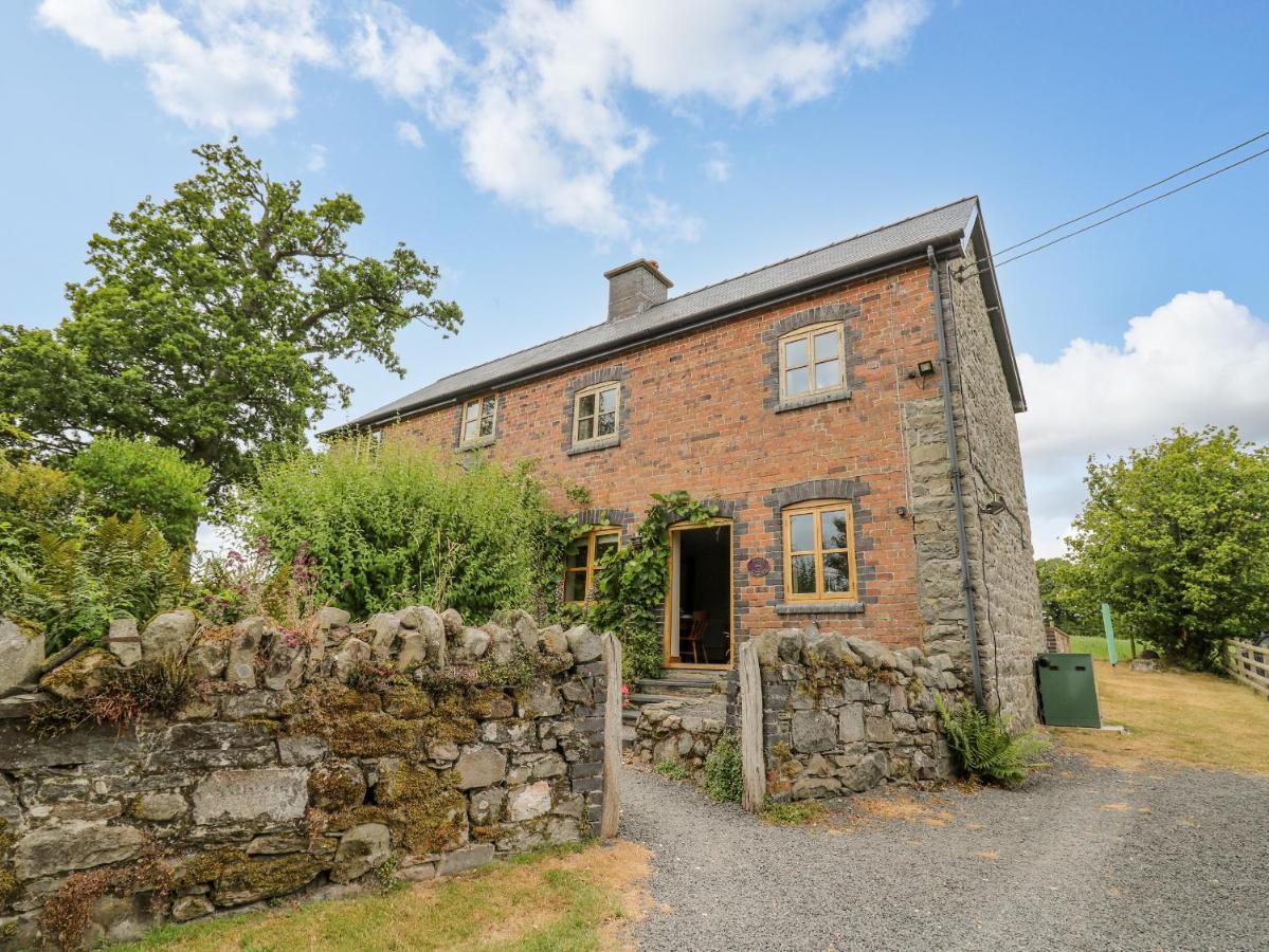 Byrdir Cottage Llanwrthwl ภายนอก รูปภาพ