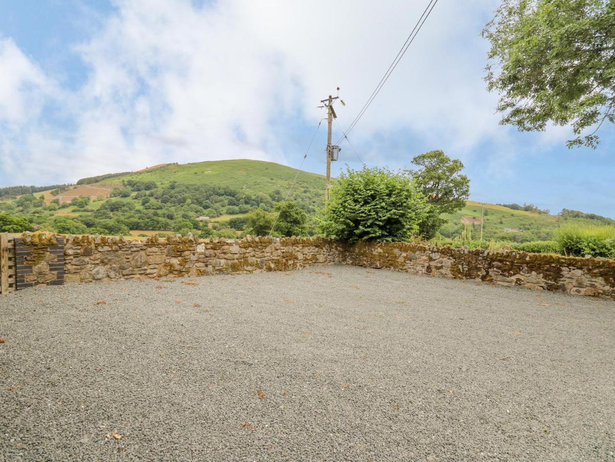Byrdir Cottage Llanwrthwl ภายนอก รูปภาพ